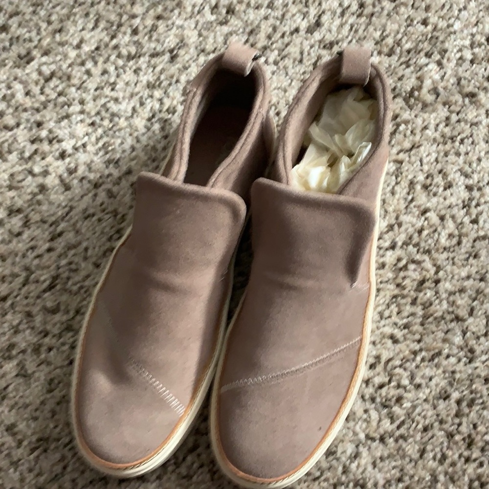 Toms